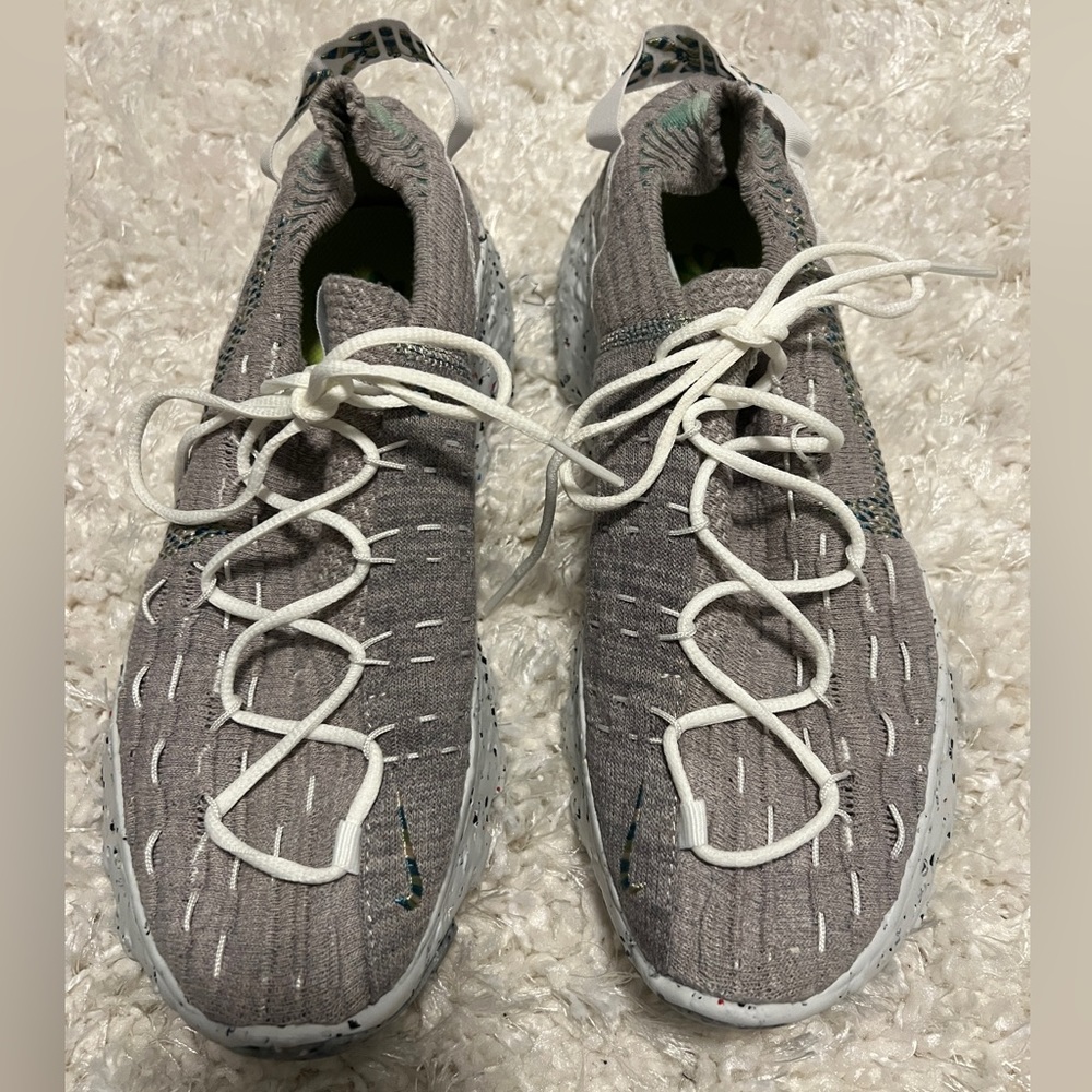 NIKE SPACE HIPPIE SNEAKERS! (Women’s)
